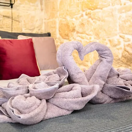 'notabile' - Private Townhouse In