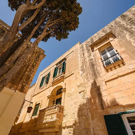 'notabile' - Private Townhouse In *