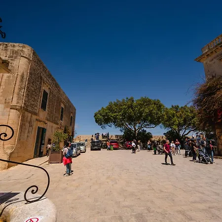 'notabile' - Private Townhouse In Mdina