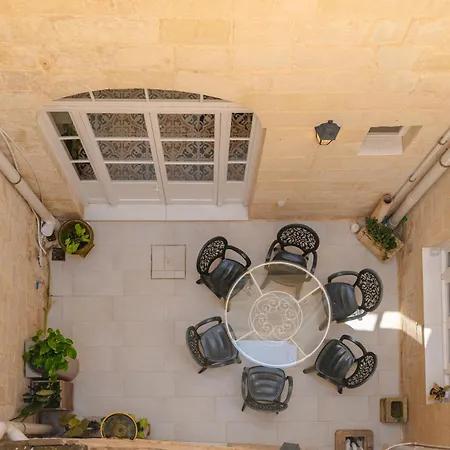 'notabile' - Private Townhouse In Mdina