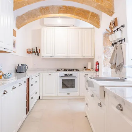 Nyaraló 'notabile' - Private Townhouse In Mdina