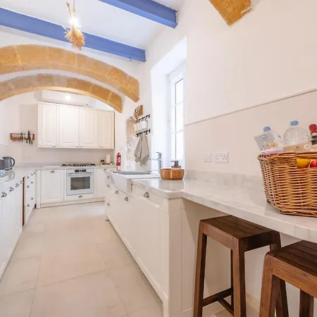 'notabile' - Private Townhouse In Mdina