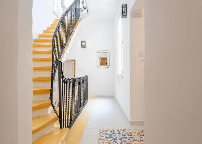 'notabile' - Private Townhouse In *