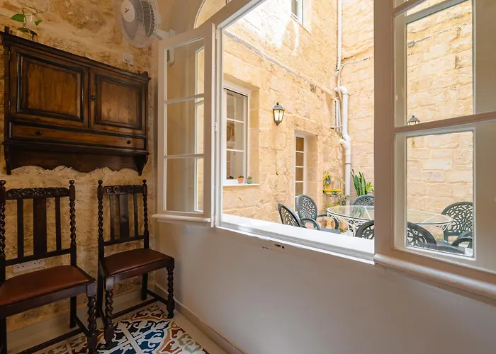 'notabile' - Private Townhouse In *